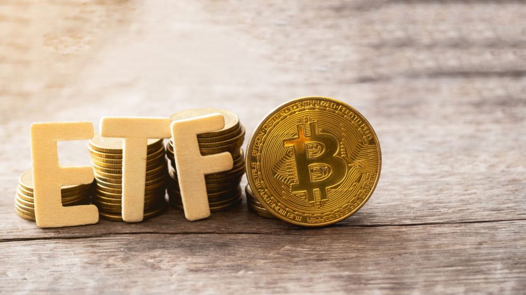 Bitcoin ETF Là Gì - Liệu Có Đáng Để Nhà Đầu Tư Mong Đợi